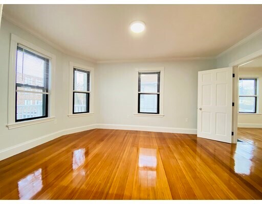 Primary Photo - 19 Wollaston Ave