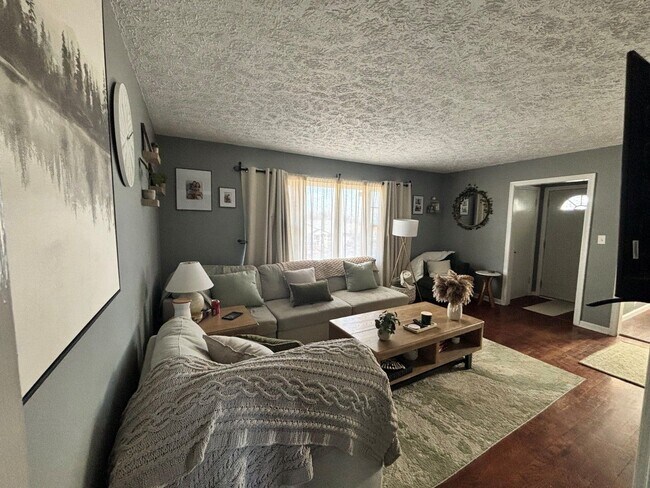 Foto del edificio - Home For Rent Bellevue.