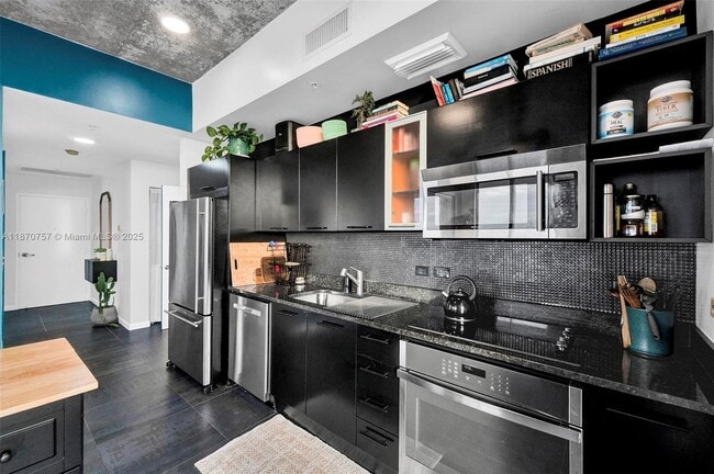 Foto del edificio - 3470 E Coast Ave
