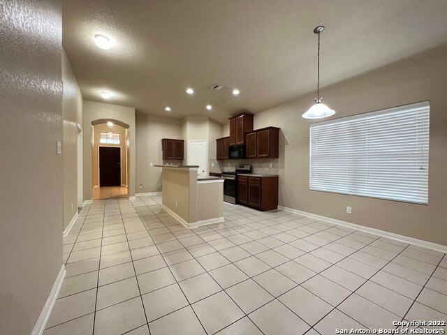 Foto del edificio - 2319 Elva Forest