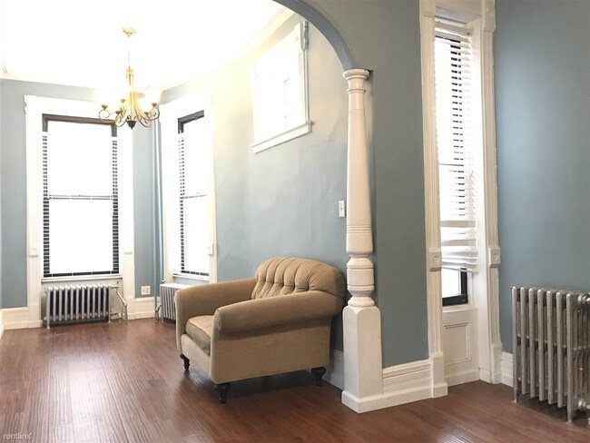 Building Photo - 357 45th St