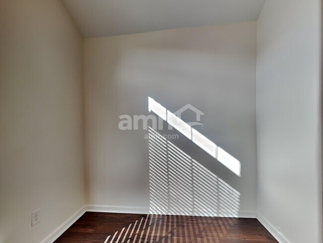 Foto del edificio - 4 Buxton Ave