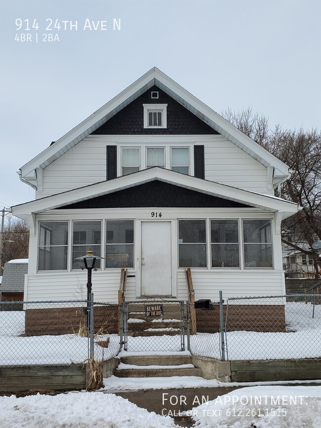 Building Photo - 914 24th Ave N