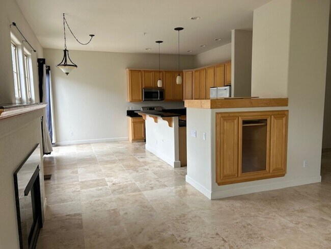 Foto del edificio - 6652 Aston Cir