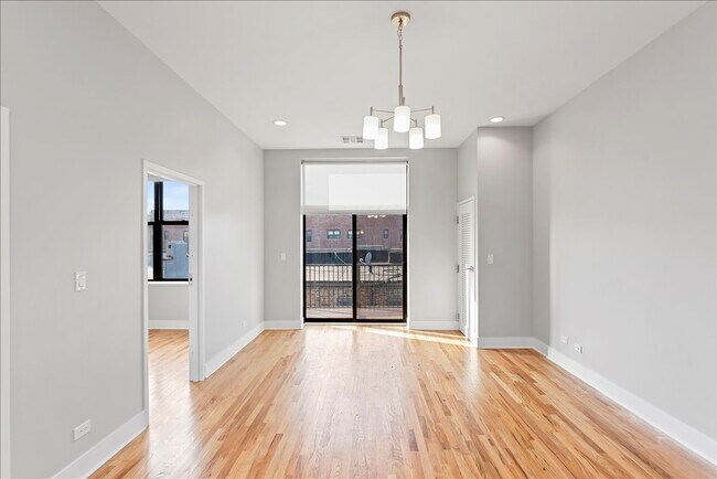 Foto del edificio - 3122 N Broadway