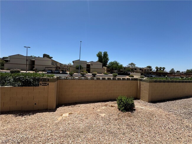 Building Photo - 3845 Soda Springs Dr