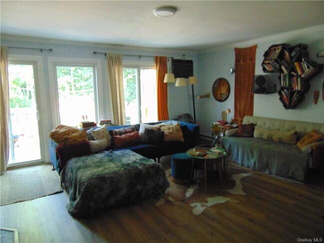 Foto del edificio - 18 Roundtree Ct