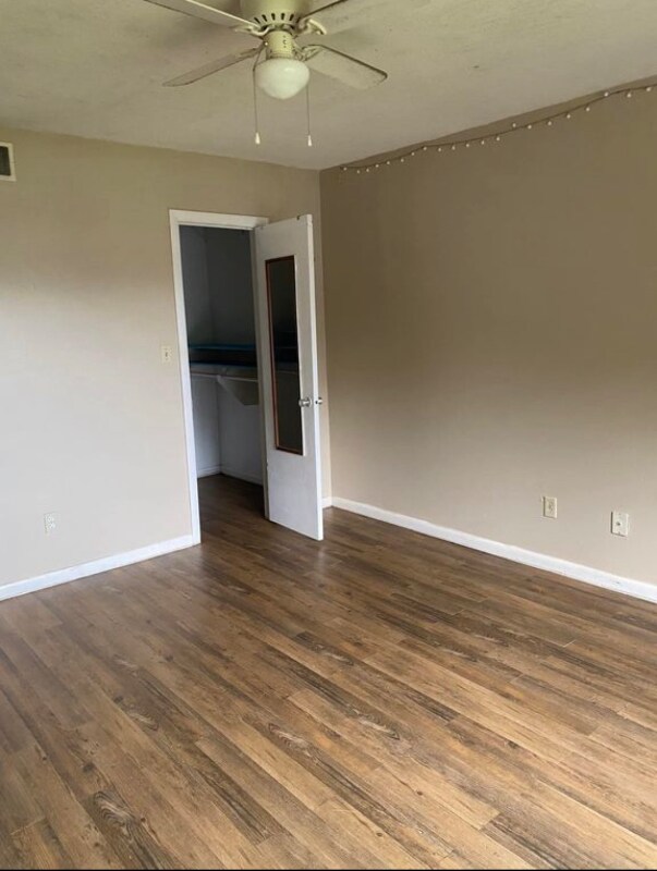 Building Photo - 2325 W Pensacola St