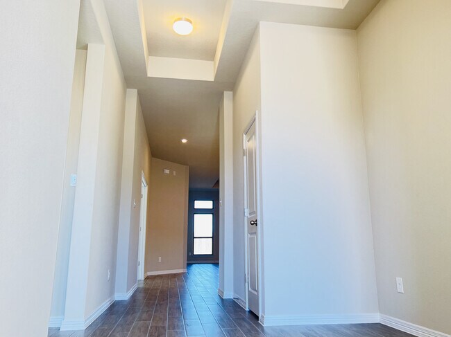 Foto del edificio - 3712 Fieldfare Dr