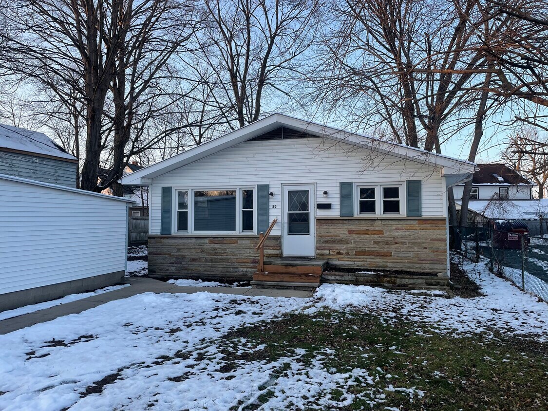 29 Pearl St, Painesville, OH 44077 House Rental in Painesville, OH