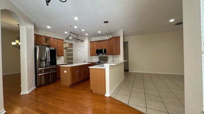 Foto del edificio - 1653 Cherry Ridge Dr