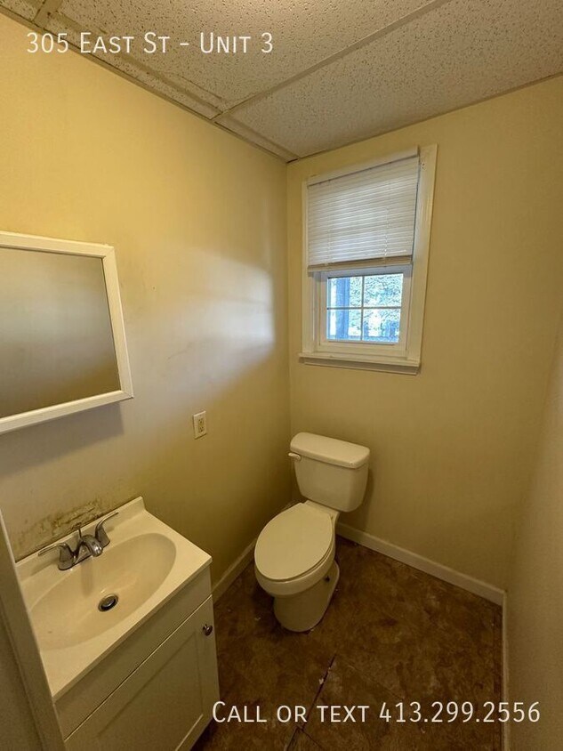 Building Photo - One Bedroom Unit in the Heart of Ludlow. U...