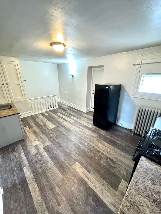 Building Photo - 136 N 10th St