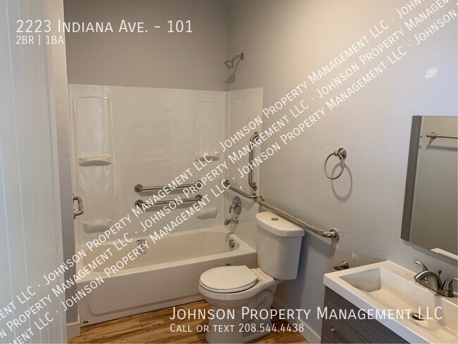 Foto del edificio - Charming, Remodeled 2-Bed Apartment with A...