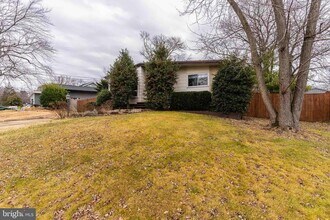 Building Photo - 6609 Bowie Dr