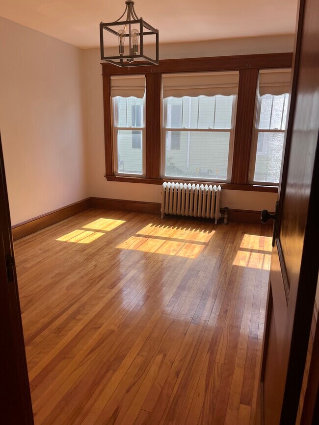 Living room - 28 Caleb St