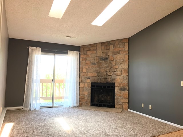 Building Photo - 840 Tenderfoot Hill Rd