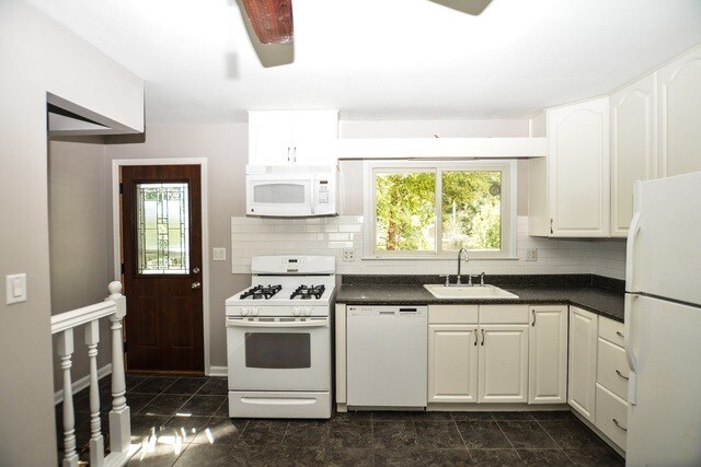 Foto del edificio - 17875 W Greentree Rd