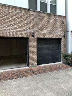 Building Photo - 9633 Fannin Station E