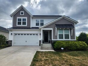 Building Photo - 559 Town Run Ln