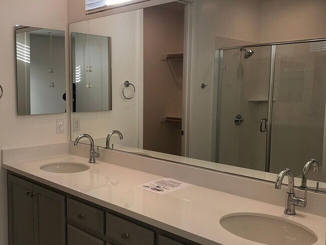 Foto del edificio - 3-Bedroom Gem with 2 Baths and 1,748 Sq Ft of Comfort in Dublin, CA!"