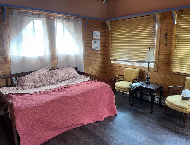 Foto del edificio - 131 S 56th Ave W