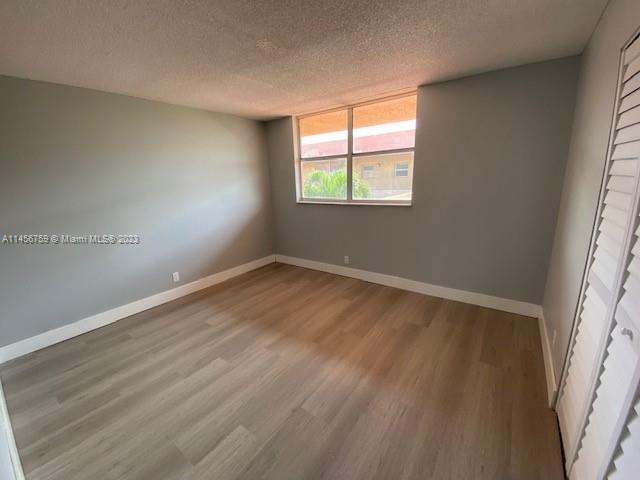 Foto del edificio - 404 NW 68th Ave