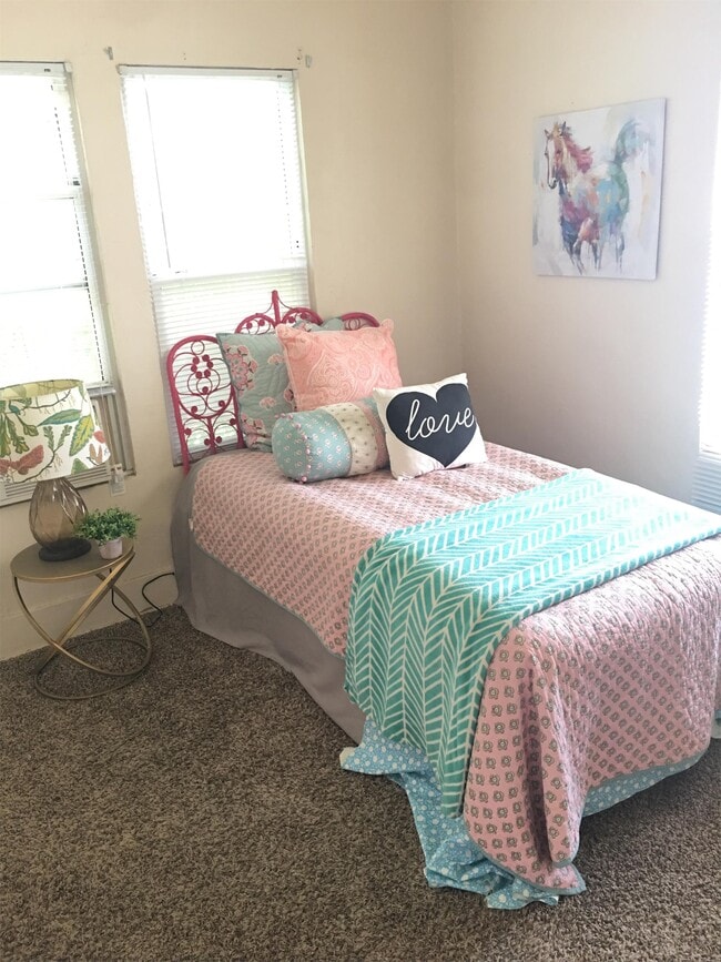 Photo - 420 N Jackson St House