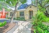 Foto principal - RENOVATED 5-BEDROOM HOME IN ALAMO HEIGHTS
