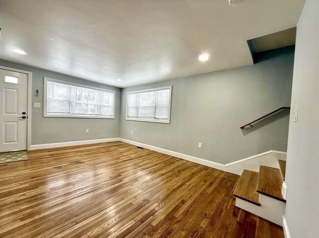 Foto del edificio - 70 Seminole Ave