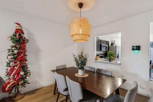 Foto del edificio - 476 NE 5th St