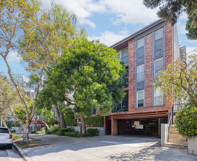 Foto del edificio - 532 N Rossmore Ave