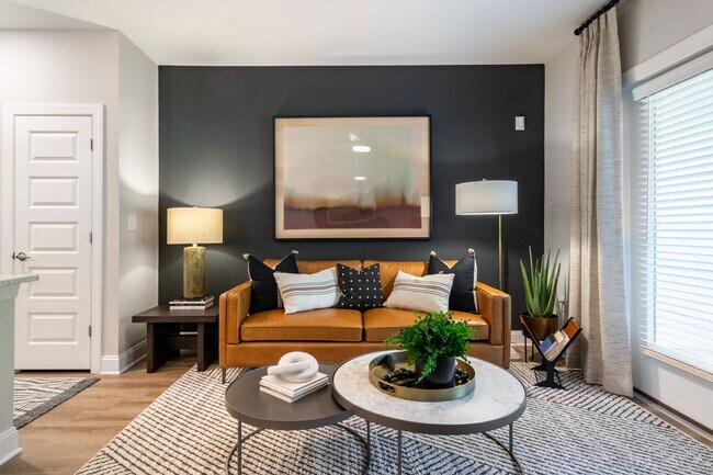 Building Photo - Hawthorne Northwest