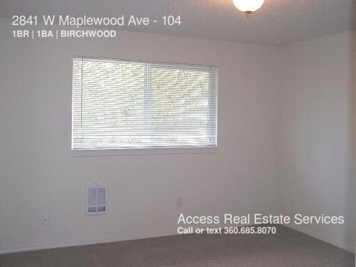 Building Photo - 2841 W Maplewood Ave