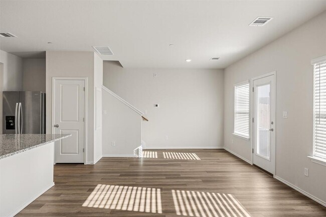 Building Photo - 12811 Village Spun Plz