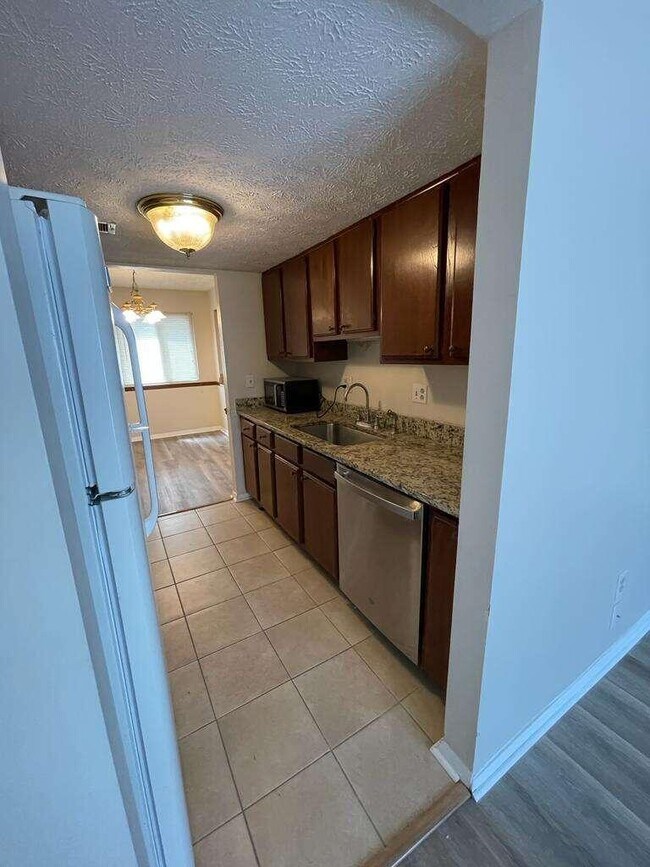 Building Photo - 262 Hamilton Trce