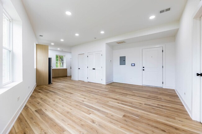 Foto del edificio - 243 W 74th St