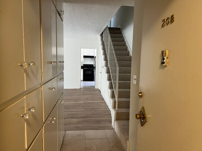 Foto del edificio - 321 S Willaman Dr