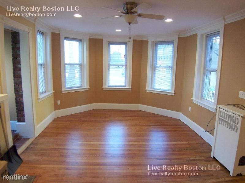 Foto del edificio - 1704 Beacon St