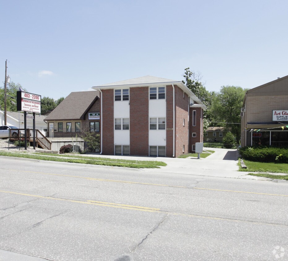 Building Photo - 4320 S 48th St