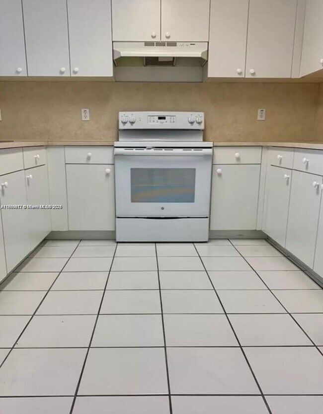 Foto del edificio - 1627 NW 18th St