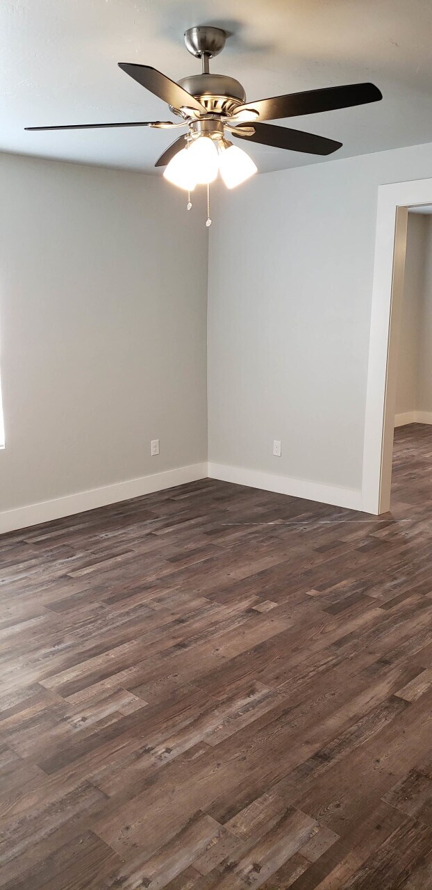 Building Photo - SW 25