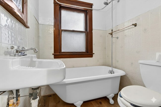 Building Photo - 2977 E 66th St