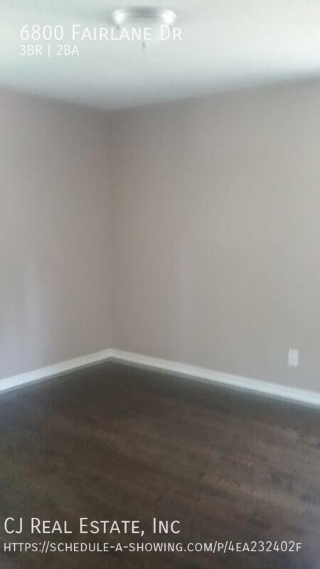 Foto del edificio - 6800 Fairlane Dr