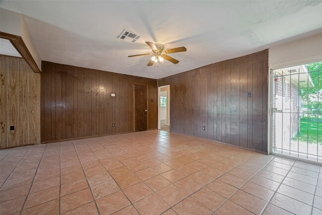 Building Photo - 3619 Kilkenny Dr