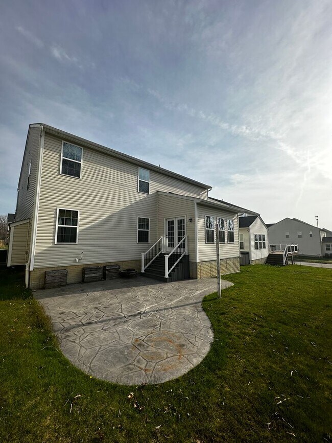 Building Photo - 150 Salt Creek Run