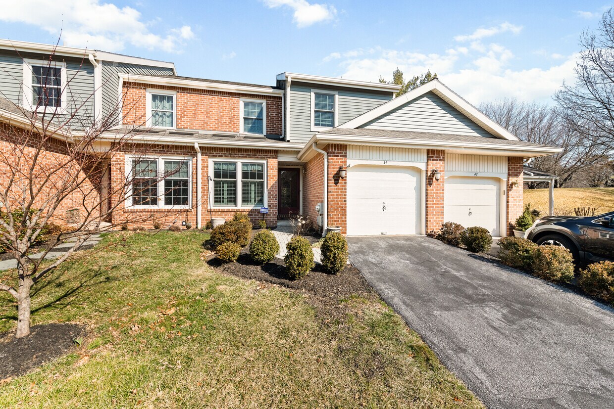 Foto principal - 41 Stonehurst Ct