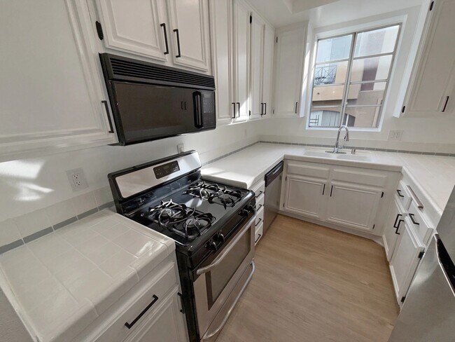 Foto del edificio - 15507 Moorpark St