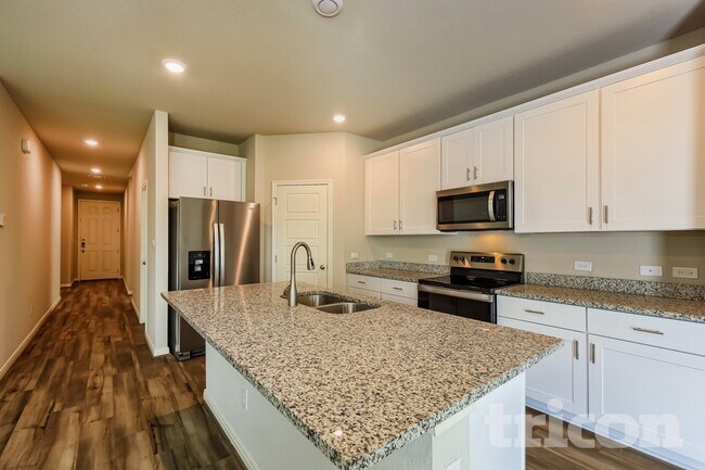 Foto del edificio - 13542 Paxton Blvd