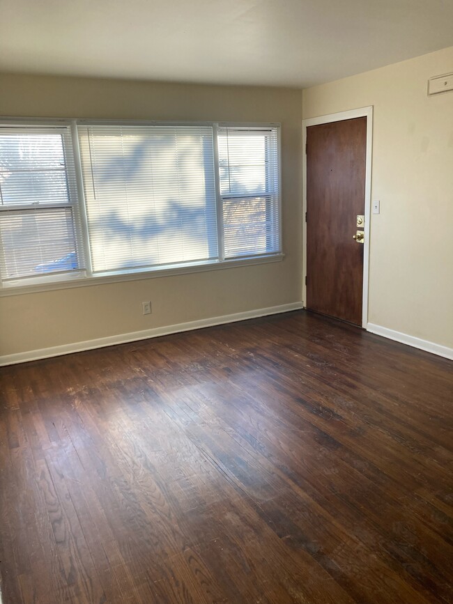 Living room - 4210 N 52nd St